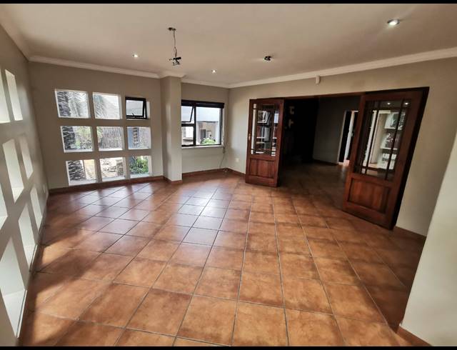 190M² OFFICE TO LET IN BEYERS PARK